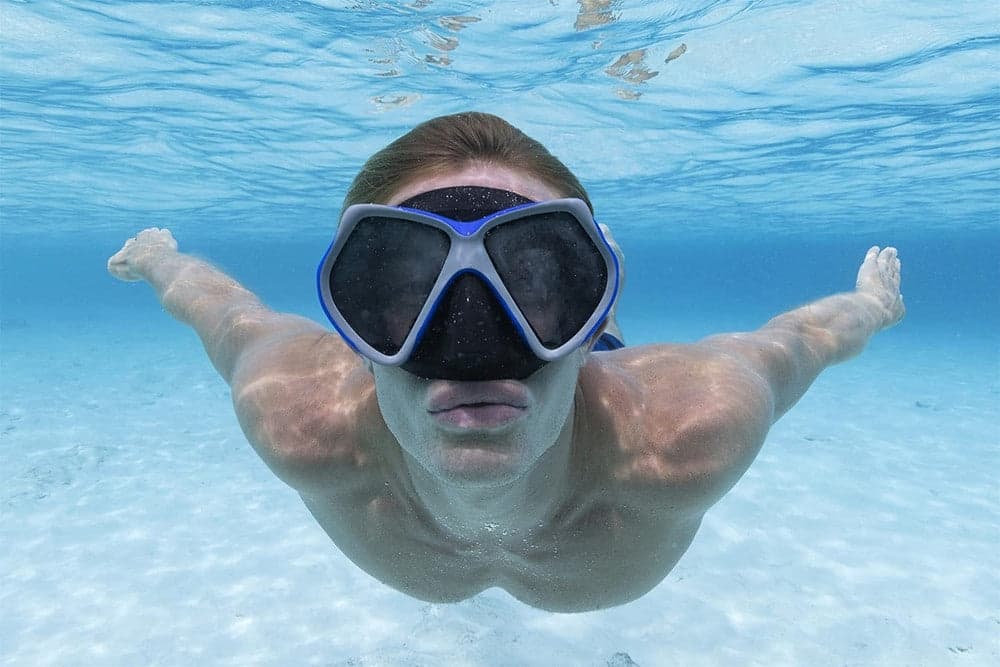 MASCHERA DOMINATOR PRO PER IMMERSIONI SOTTOMARINE NUOTO DA 14+ ANNI 3 COLORI 22075 in Kit di accessori Trade Shop italia - Napoli, commercioVirtuoso.it
