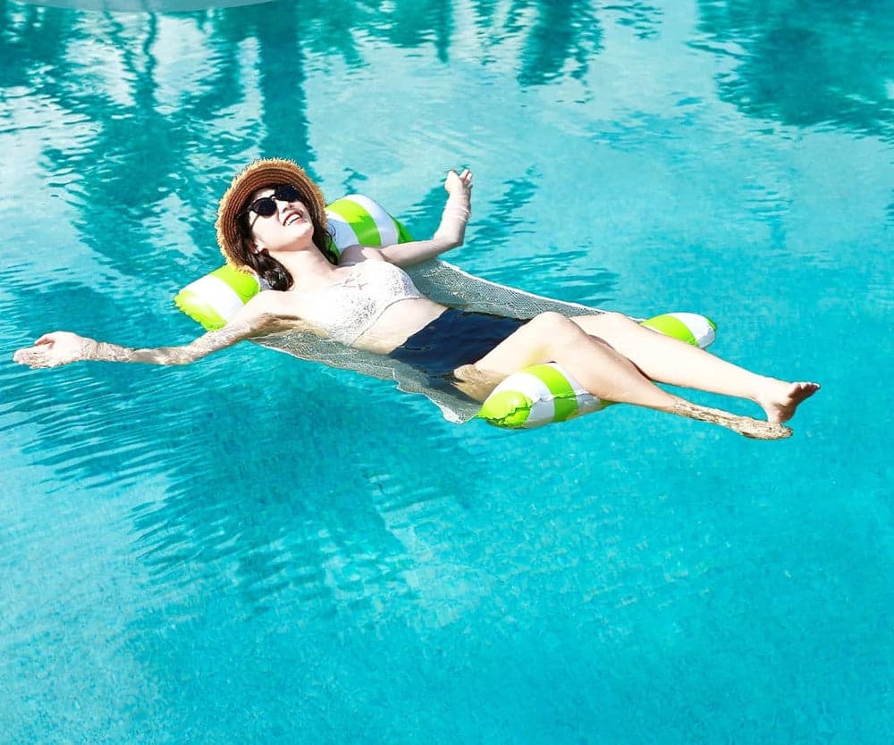 MATERASSINO GALLEGGIANTE AMACA GONFIABILE PER PISCINA SPIAGGIA MARE 130X70CM 618441 in Canotti e gonfiabili galleggianti Trade Shop italia - Napoli, commercioVirtuoso.it