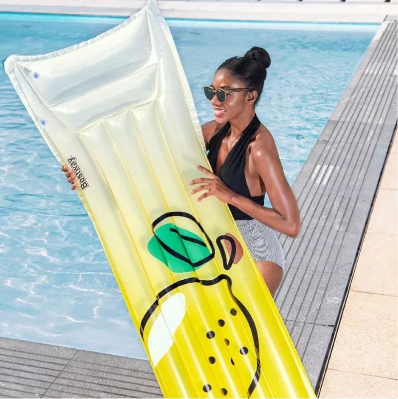 MATERASSINO GONFIABILE GALLEGGIANTE PISCINA GRAFICA CON LIMONE 183 X 69 CM 44122 in Canotti e gonfiabili galleggianti Trade Shop italia - Napoli, commercioVirtuoso.it