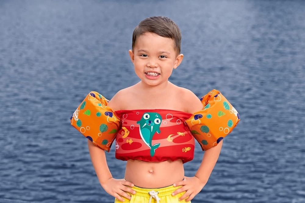 GILET SALVAGENTE PER BAMBINI DESIGN TRICHECO GIUBBOTTO GALLEGGIANTE CON BRACCIOLI 90139 in Giubbotti salvagente Trade Shop italia - Napoli, commercioVirtuoso.it