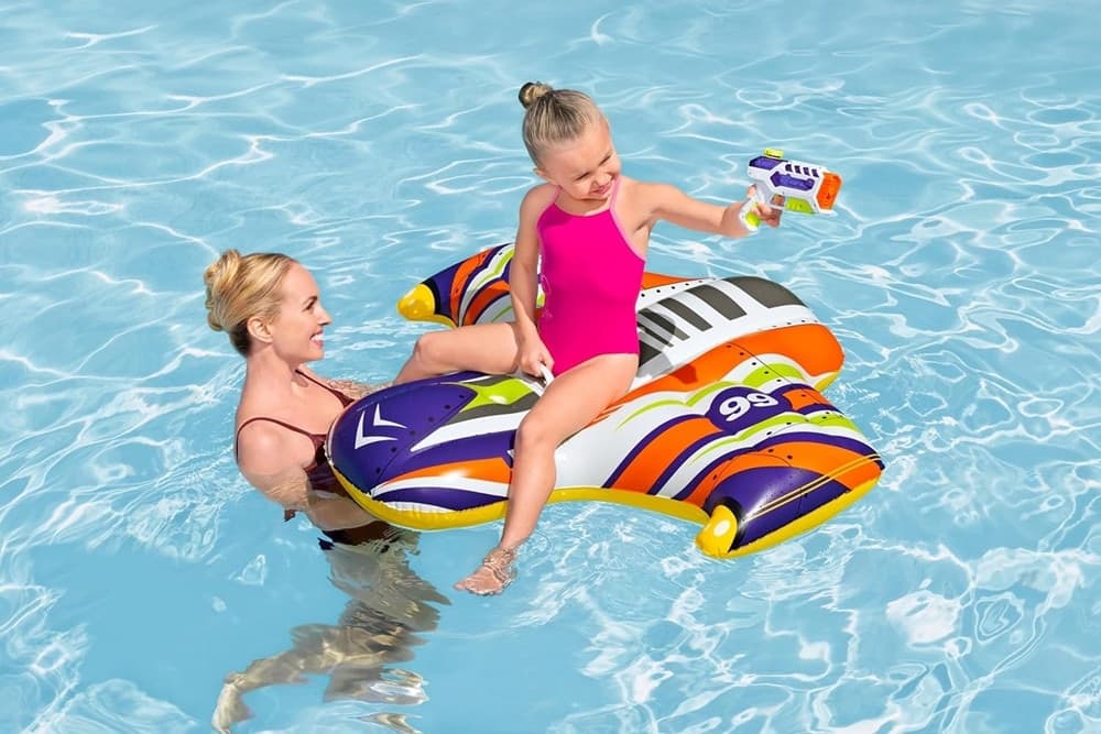 CAVALCABILE GONFIABILE SPLASH SHUTTLE 117X107CM GALLEGGIANTE CON MANIGLIA PISTOLA 41503 in Canotti e gonfiabili galleggianti Trade Shop italia - Napoli, commercioVirtuoso.it