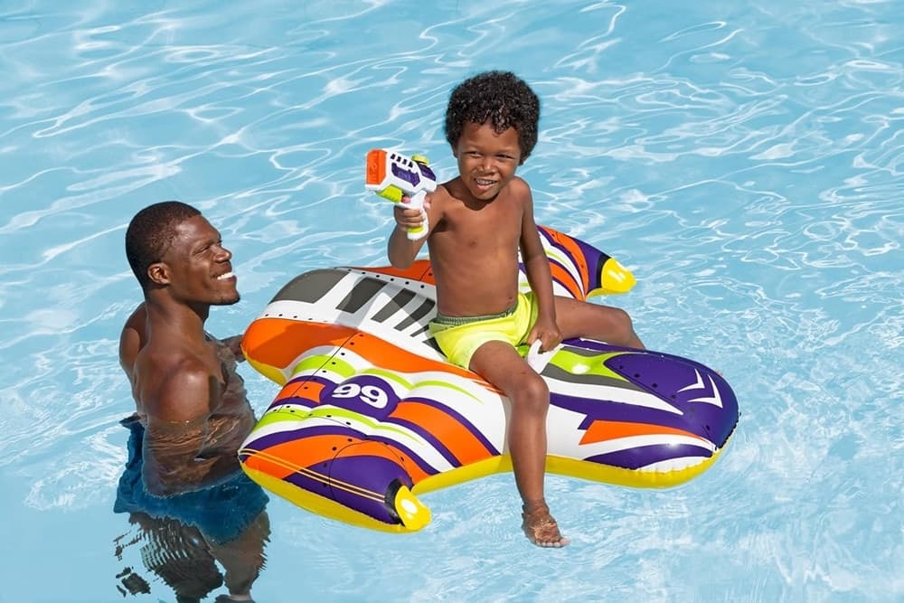 CAVALCABILE GONFIABILE SPLASH SHUTTLE 117X107CM GALLEGGIANTE CON MANIGLIA PISTOLA 41503 in Canotti e gonfiabili galleggianti Trade Shop italia - Napoli, commercioVirtuoso.it