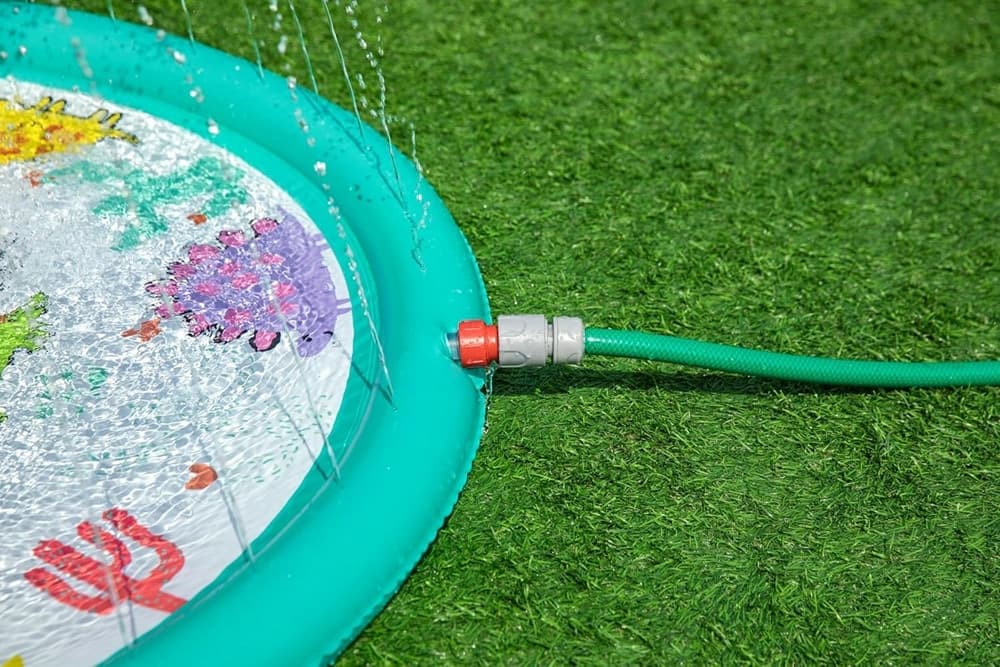 TAPPETINO GONFIABILE DINOSAURI SPRUZZI DESERT DINO DA 48"/122CM +2 ANNI GIARDINO 52698 in Spruzzini e fontanelle giocattolo Trade Shop italia - Napoli, commercioVirtuoso.it