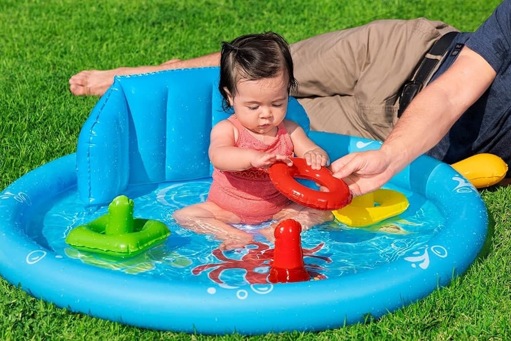 PISCINA GIOCO GONFIABILE LIL SEASHAPES CON SCHIENALE TETTO BIMBI +6 MESI GIARDINO 52568 in Piscinette per bambini Trade Shop italia - Napoli, commercioVirtuoso.it