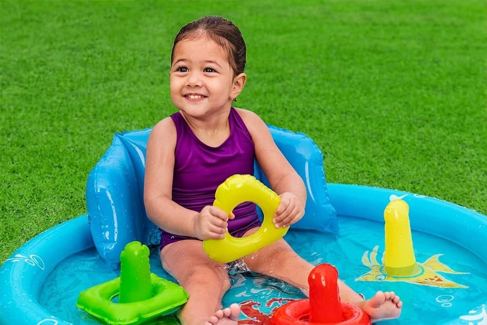 PISCINA GIOCO GONFIABILE LIL SEASHAPES CON SCHIENALE TETTO BIMBI +6 MESI GIARDINO 52568 in Piscinette per bambini Trade Shop italia - Napoli, commercioVirtuoso.it