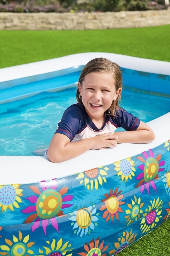 PISCINA GONFIABILE FAMILY RETTANGOLARE A 3 ANELLI DECORO FIORI 305X183X56 CM 54121 in Piscinette per bambini Trade Shop italia - Napoli, commercioVirtuoso.it