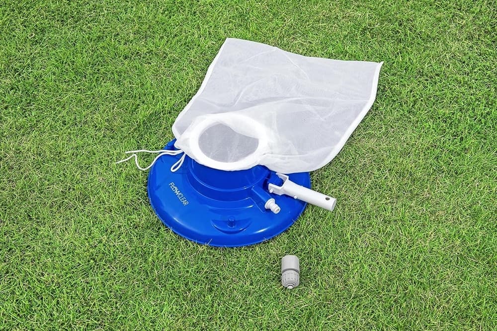 ASPIRATORE FOGLIE DETRITI PULIZIA PER PISCINA AQUASUCTION CON RUOTE SPAZZOLE 8 GETTI 58657 in Aspiratori a mano Trade Shop italia - Napoli, commercioVirtuoso.it