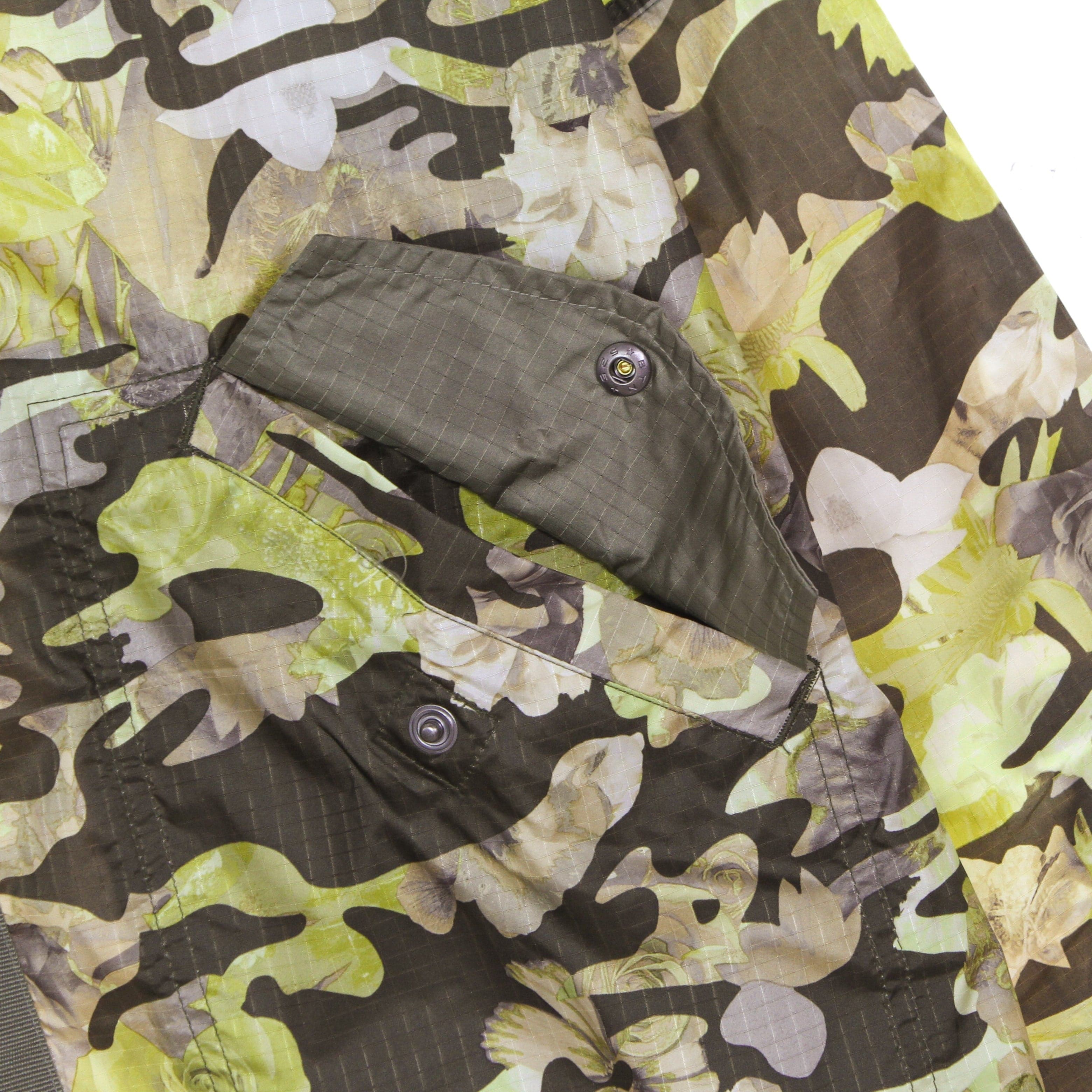 Nike Giacca Tuta Donna Woven Aop Jacket Cargo Khaki/light Army/black da donna in Giacche sportive e tecniche Drestige - Casamassima, commercioVirtuoso.it