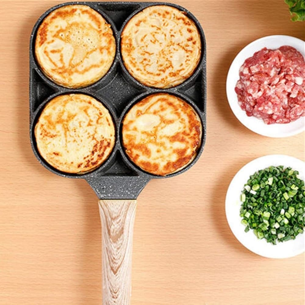 PADELLA ANTIADERENTE A 4 FORI PER UOVA PANCAKE MANICO IN LEGNO ACCESSORI CUCINA 624386 in Padelle per omelette e frittate Trade Shop italia - Napoli, commercioVirtuoso.it