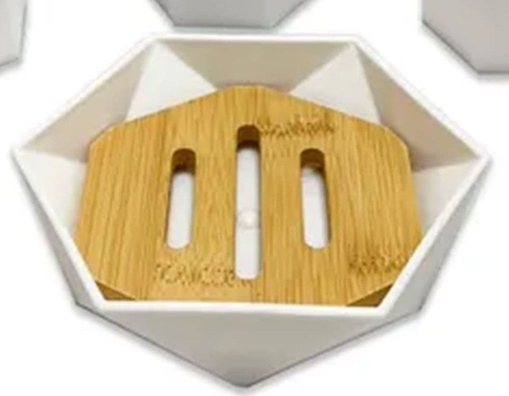 PIATTINO PORTA SAPONE SAPONETTA FORMA ESAGONALE GEOMETRICO BIANCO LEGNO DA BAGNO 10838 in Portasapone Trade Shop italia - Napoli, commercioVirtuoso.it