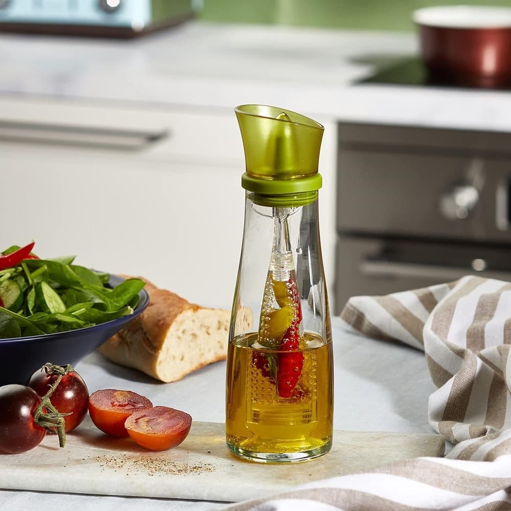 OLIERA CON INFUSORE IN VETRO VERDE CAPACITÀ DA 250 ML PER CONDIRE ALIMENTI CUCINA in Barattoli e contenitori Trade Shop italia - Napoli, commercioVirtuoso.it