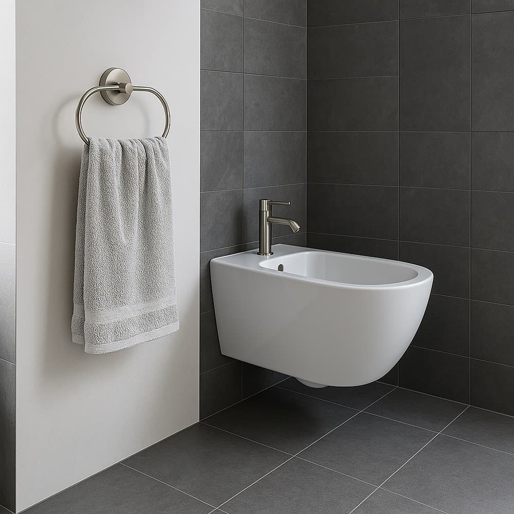 PORTA ASCIUGAMANI AD ANELLO IN ACCIAIO SATINATO ACCESSORI DA BAGNO PORTASCIUGAMANO 87910 in Portasciugamani da parete Trade Shop italia - Napoli, commercioVirtuoso.it