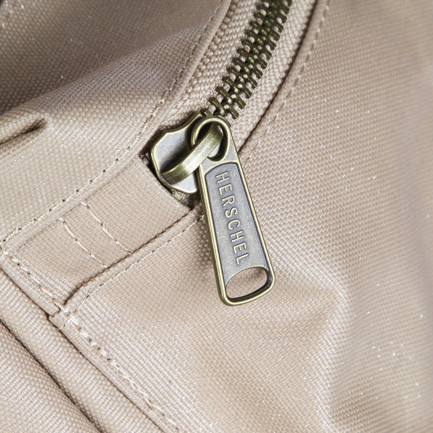 HERSCHEL Zaino Uomo Nova Mini Gilded Beige Sparkle da uomo in Zaini Casual Drestige - Casamassima, commercioVirtuoso.it