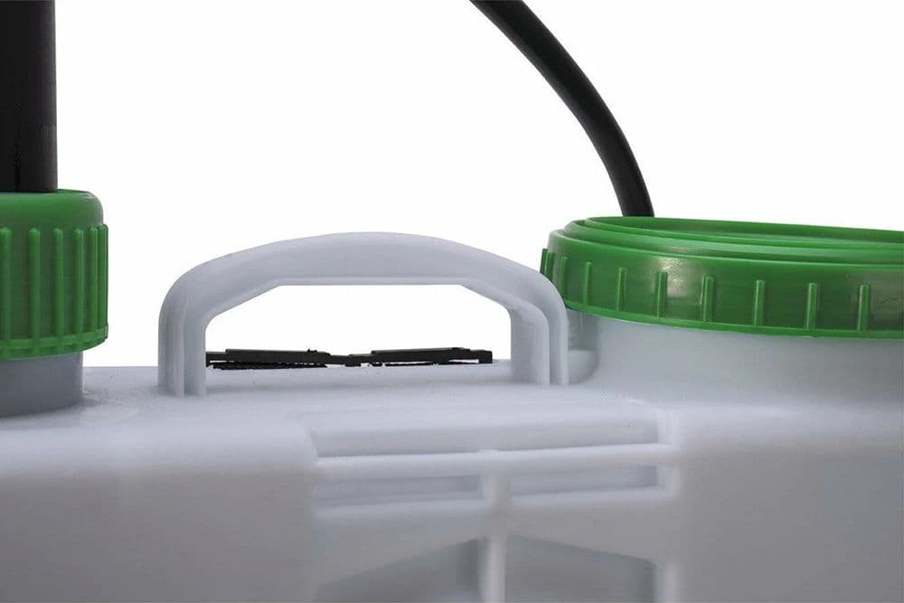 POMPA A PRESSIONE A SPALLA 16LT IRRORATRICE VALVOLA DI SFIATO AUTONOMIA 6H COMPLETA in Nebulizzatori Trade Shop italia - Napoli, commercioVirtuoso.it