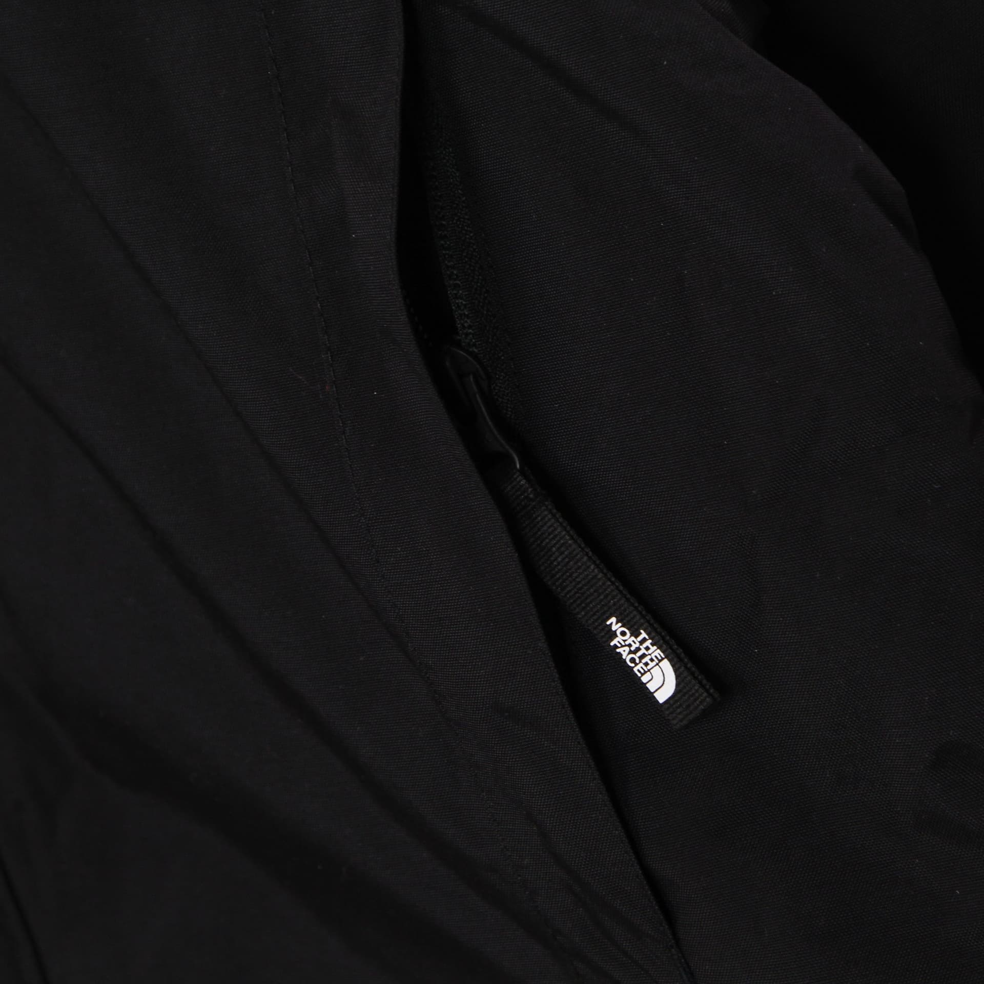 THE NORTH FACE Giaccone Lungo Uomo Recycled Mcmurdo Jacket Black da uomo in Giacche Drestige - Casamassima, commercioVirtuoso.it