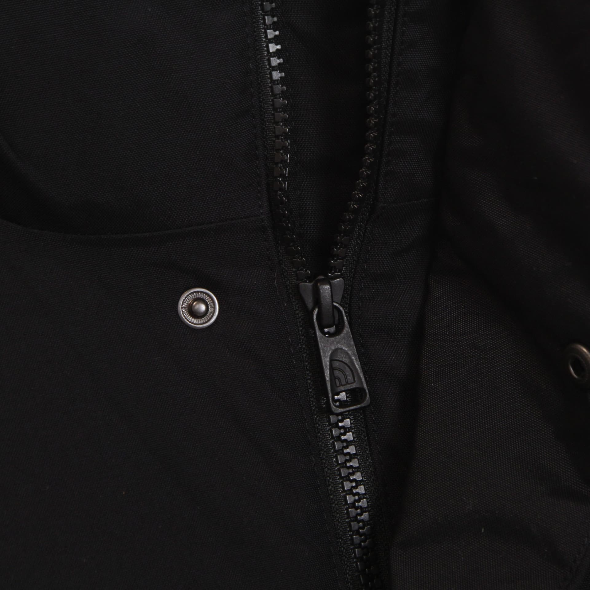 THE NORTH FACE Giaccone Lungo Uomo Recycled Mcmurdo Jacket Black da uomo in Giacche Drestige - Casamassima, commercioVirtuoso.it