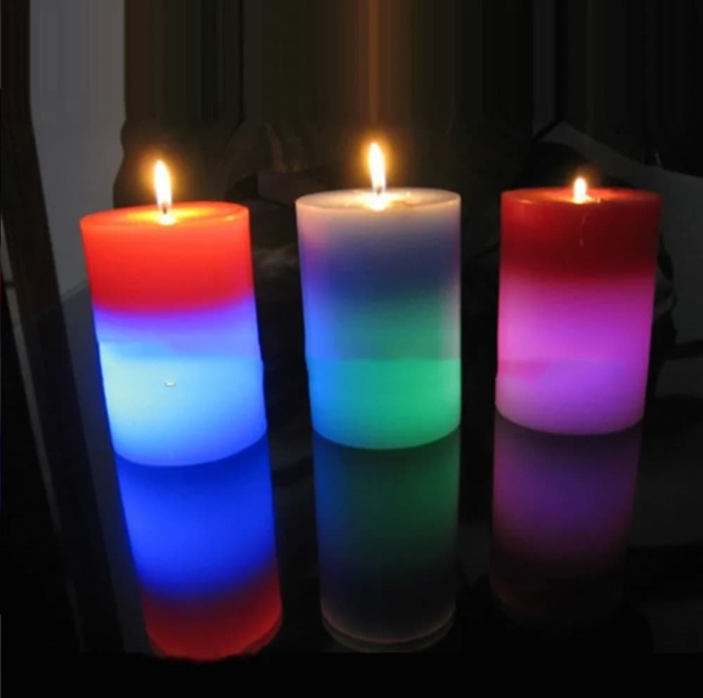 CANDELA DI CERA MAGICA SI ILLUMINA QUANDO ACCESA CON FIAMMA REALE LUCE CONTINUA 6 COLORI in Candele LED Trade Shop italia - Napoli, commercioVirtuoso.it