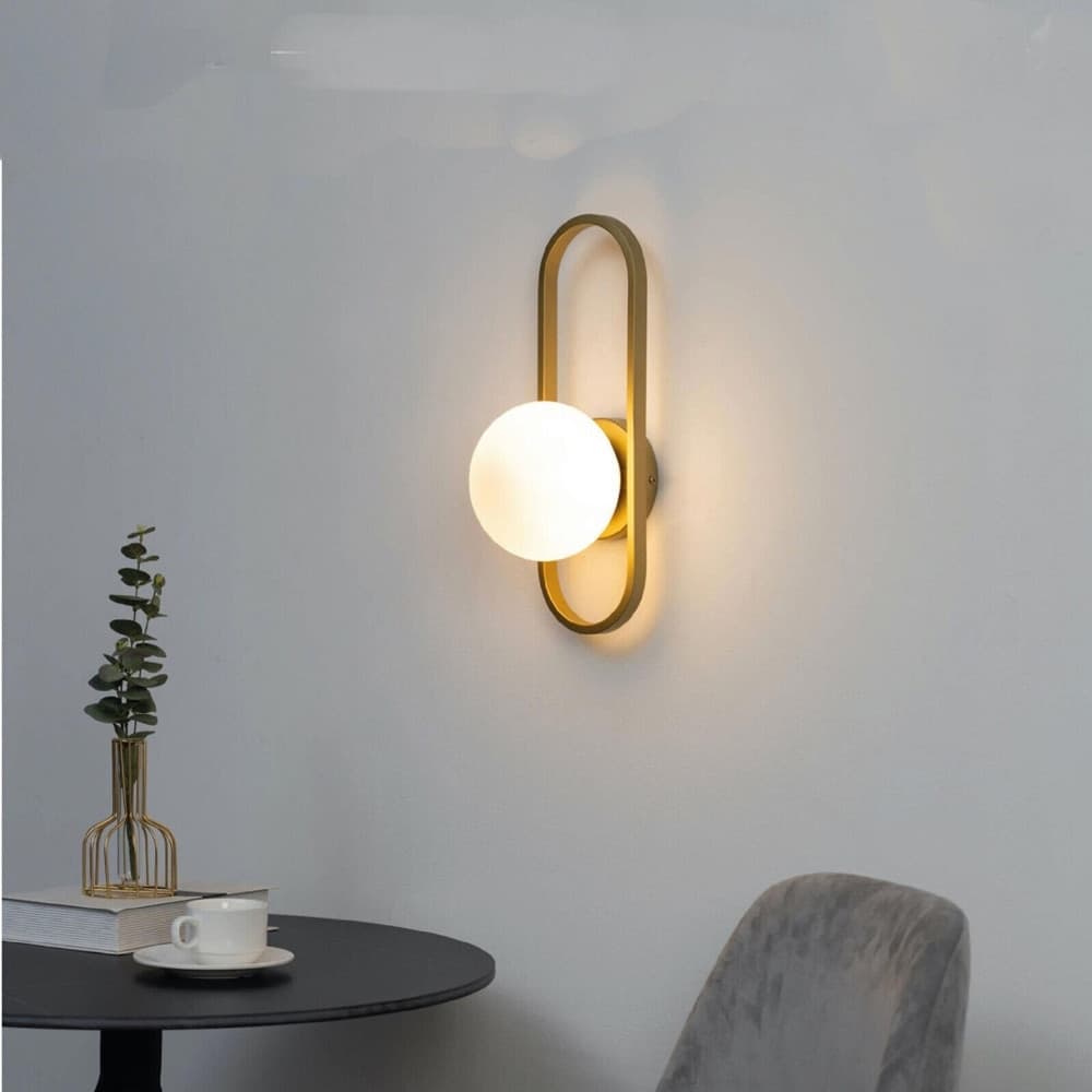 APPLIQUE DA PARETE MINIMALISTA LAMPADA DA MURO IN METALLO BRONZO CON SFERA VETRO G9 AQ47 in Applique Trade Shop italia - Napoli, commercioVirtuoso.it