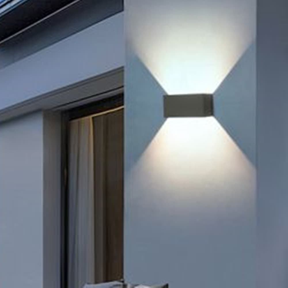 APPLIQUE LAMPADA LED 24W DA ESTERNO A PARETE DOPPIO FASCIO LUMINOSO REGOLABILE IP65 ES30 in Lampade da parete Trade Shop italia - Napoli, commercioVirtuoso.it