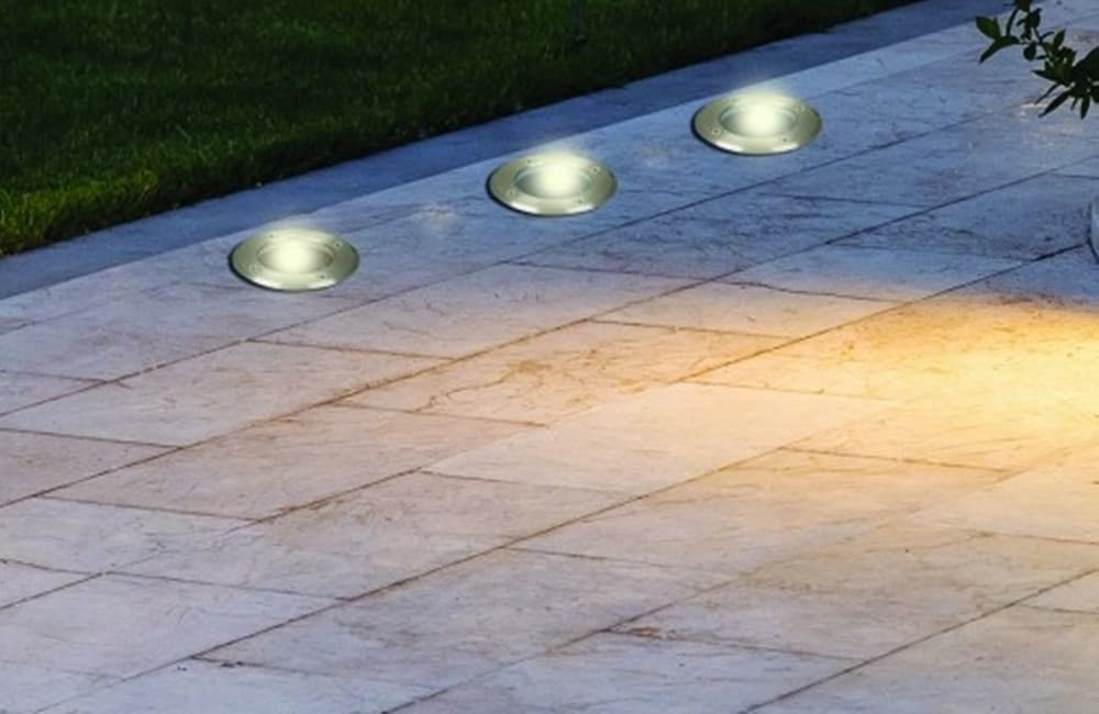 FARETTO DA INCASSO A PAVIMENTO ESTERNO LAMPADA DA TERRA SEGNAPASSI ATTACCO GU10 105-R108 in Luci per sentieri Trade Shop italia - Napoli, commercioVirtuoso.it