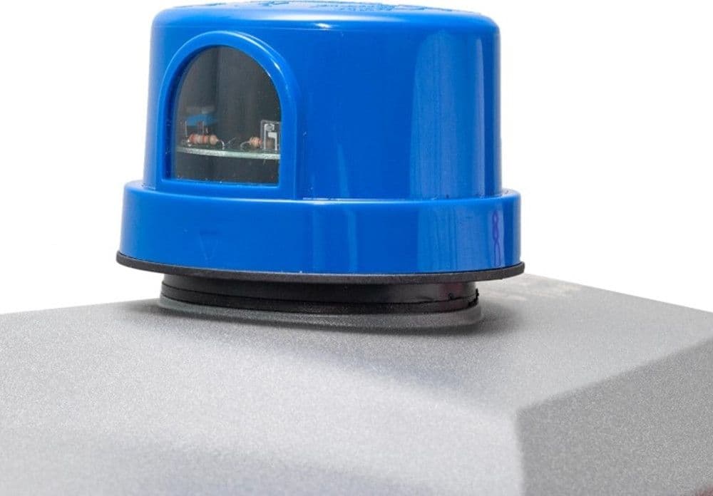 LAMPIONE ARMATURA STRADALE LED 100W CON SENSORE CREPUSCOLARE FREDDO 6500K IP65 RX-100W-F in Lampioni Trade Shop italia - Napoli, commercioVirtuoso.it