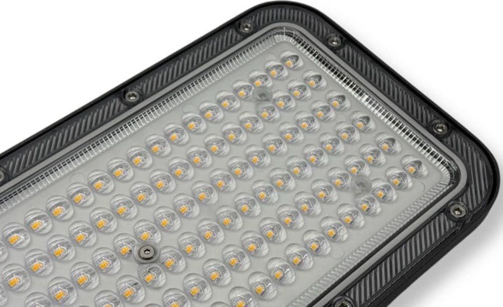 PROIETTORE FARO ARMATURA STRADALE LED 50W CON SNODO ESTERNO IP65 LUCE NATURALE 4000K RC-50N in Lampioni Trade Shop italia - Napoli, commercioVirtuoso.it