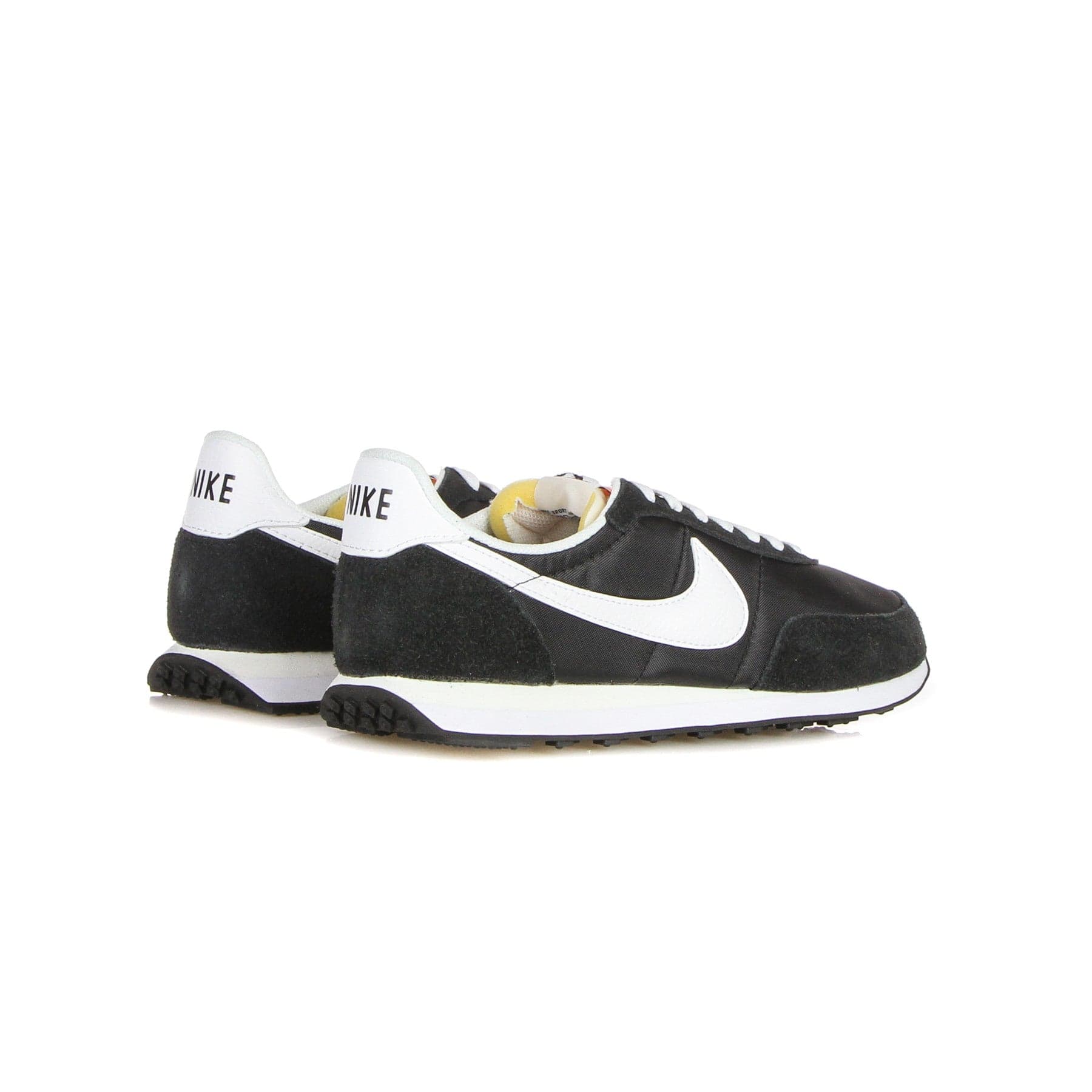 Nike Scarpa Bassa Uomo Waffle Trainer 2 Black/white/sail/total Orange da uomo in Scarpe da corsa su strada Drestige - Casamassima, commercioVirtuoso.it