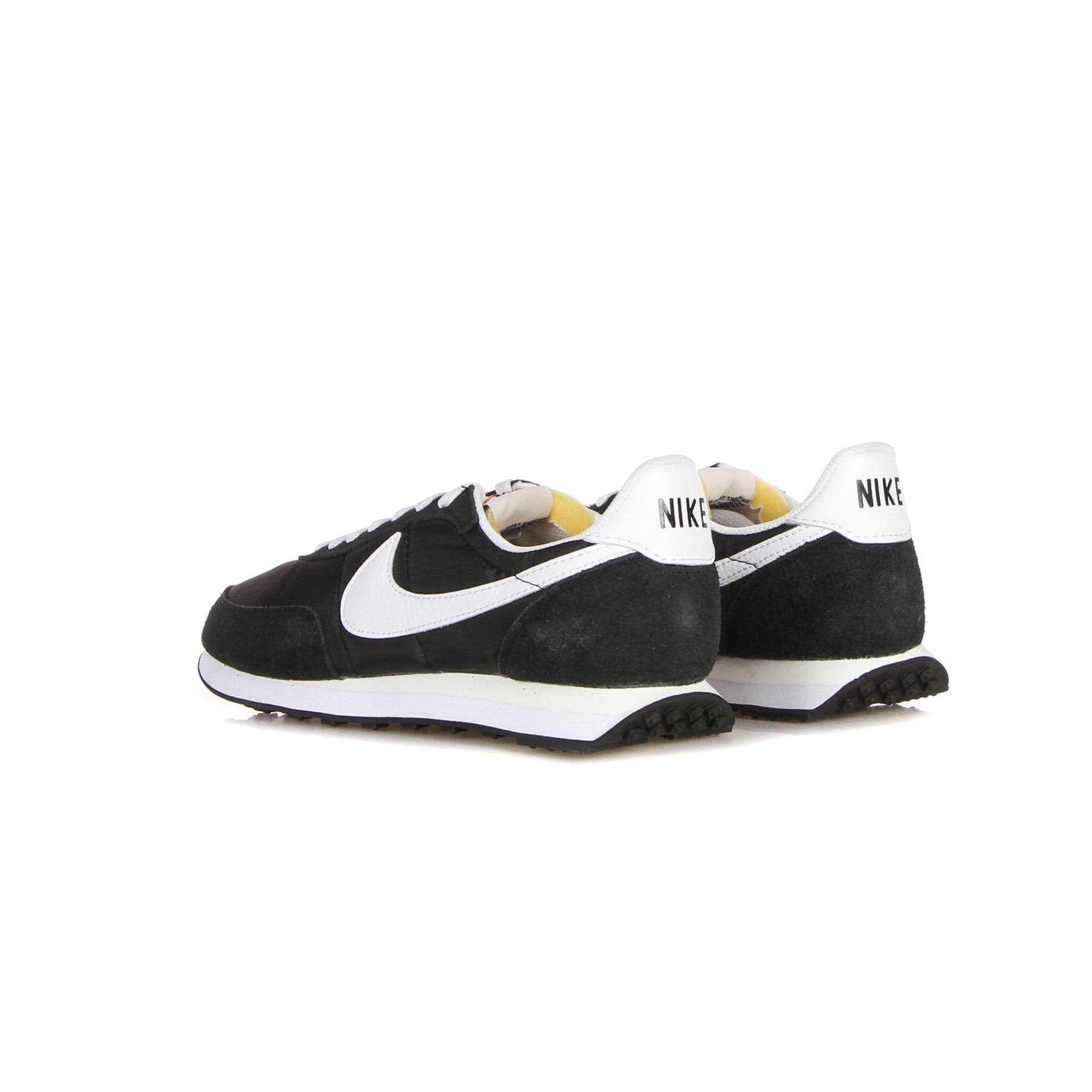 Nike Scarpa Bassa Uomo Waffle Trainer 2 Black/white/sail/total Orange da uomo in Scarpe da corsa su strada Drestige - Casamassima, commercioVirtuoso.it