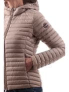 Piumino Donna Colmar 2213 9VX leggero idrorepellente con cappuccio – Chipmunk in Autocategorizzazione Broadway Red - Barletta, commercioVirtuoso.it