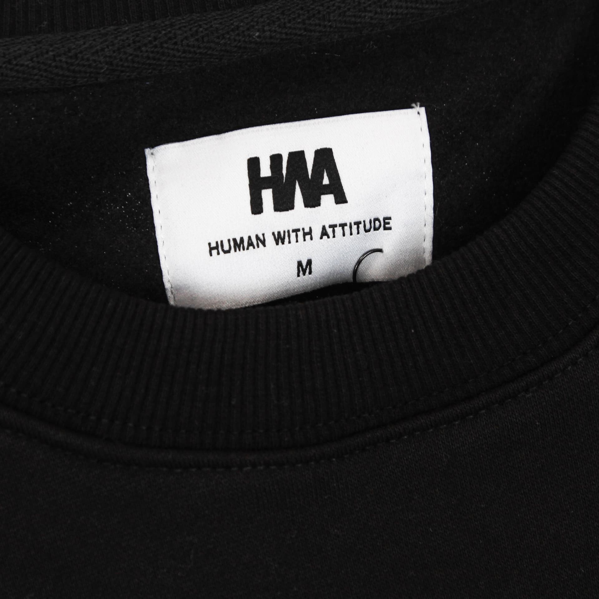 HUMAN WITH ATTITUDE Felpa Girocollo Uomo Livin Fast Crewneck Black da uomo in Felpe senza cappuccio Drestige - Casamassima, commercioVirtuoso.it