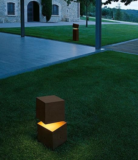Vibia Break Alto Lampada da terra da esterno in Luci per sentieri Brilla Luce - Sarzana, commercioVirtuoso.it