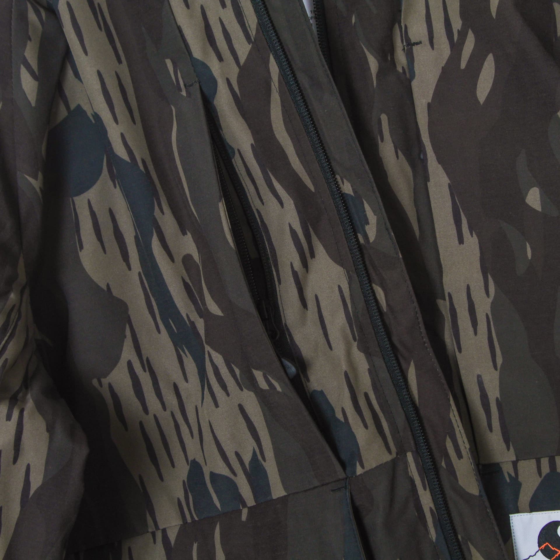 CARHARTT WIP Giaccone Uomo Bode Jacket Camo Unite da uomo in Giacche Drestige - Casamassima, commercioVirtuoso.it