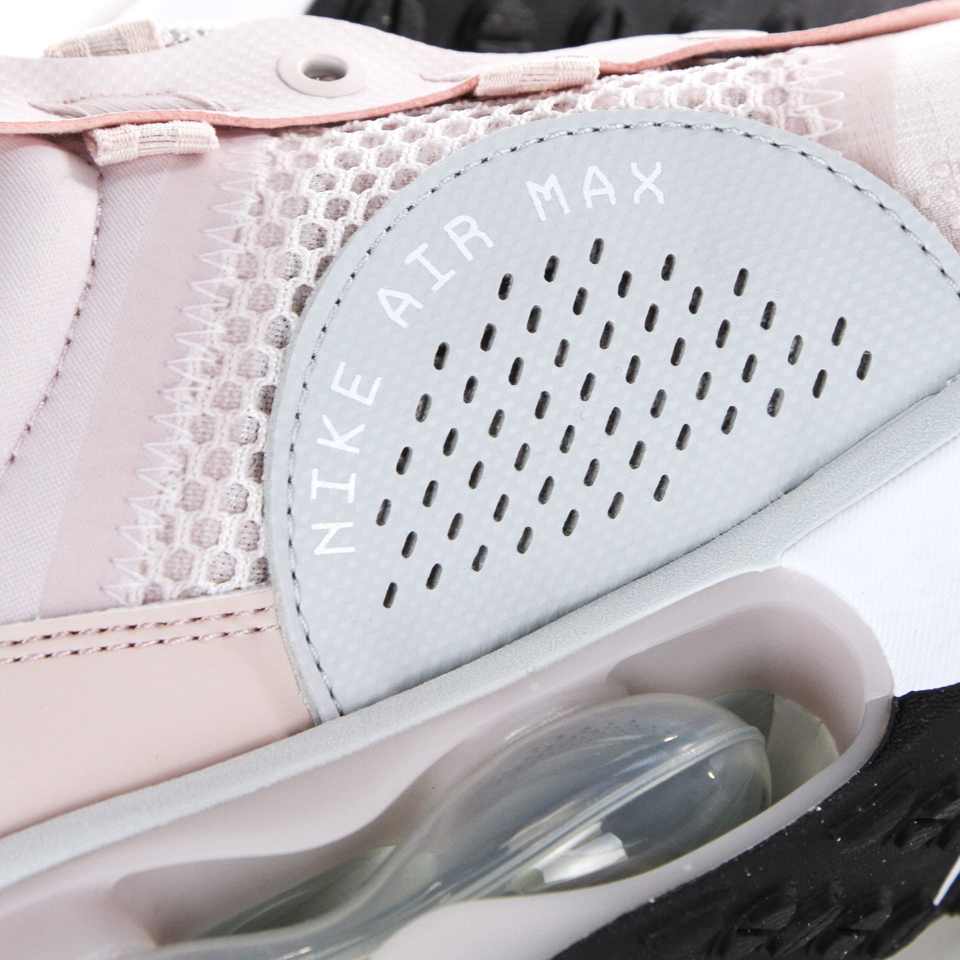 Nike Scarpa Bassa Donna W Air Max 2021 Barely Rose/white/pure Platinum da donna in Scarpe da corsa su strada Drestige - Casamassima, commercioVirtuoso.it