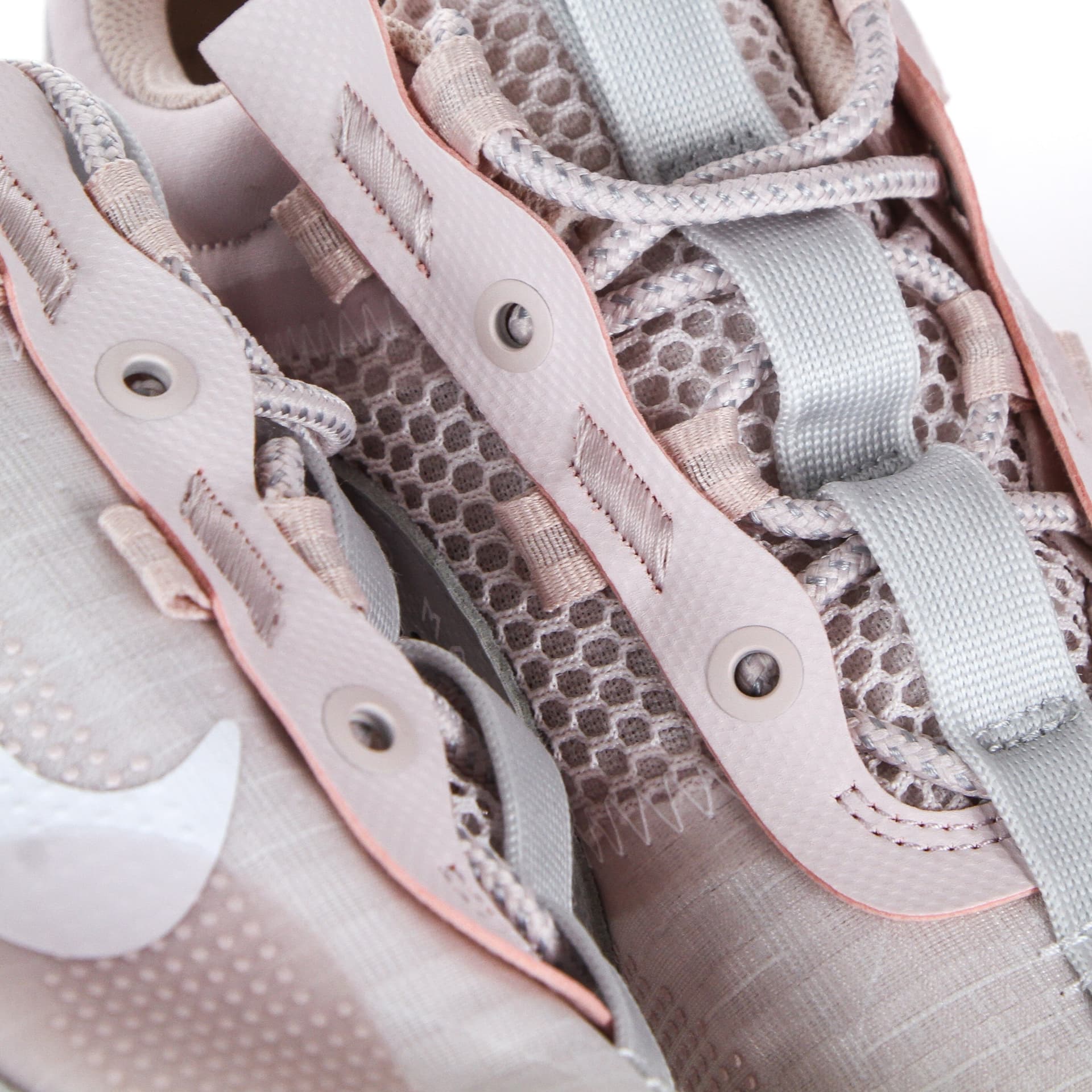 Nike Scarpa Bassa Donna W Air Max 2021 Barely Rose/white/pure Platinum da donna in Scarpe da corsa su strada Drestige - Casamassima, commercioVirtuoso.it