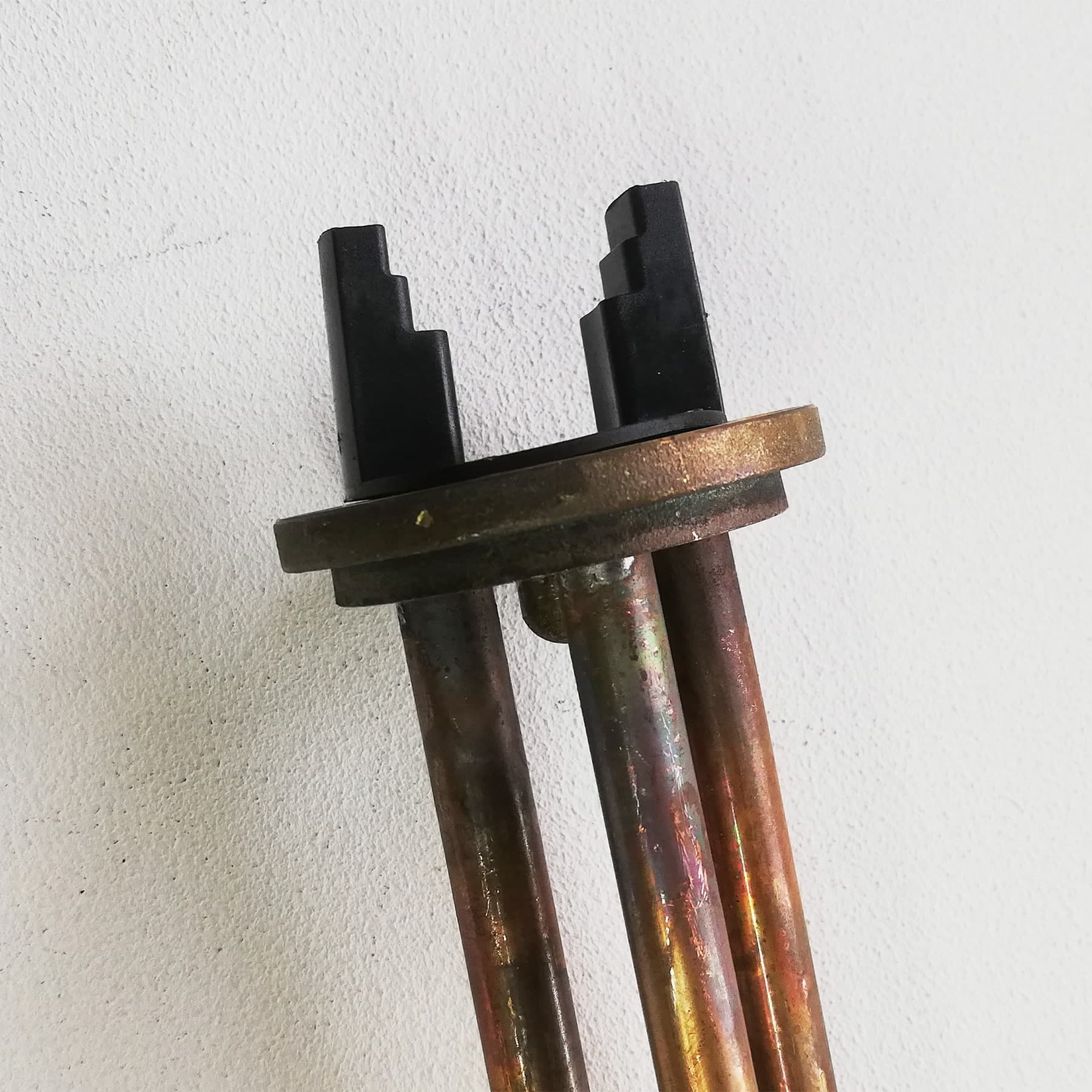 Resistenza per scaldabagno flangia dritta faston corto in Elementi di riscaldamento Aloiserw.com - Altomonte, commercioVirtuoso.it