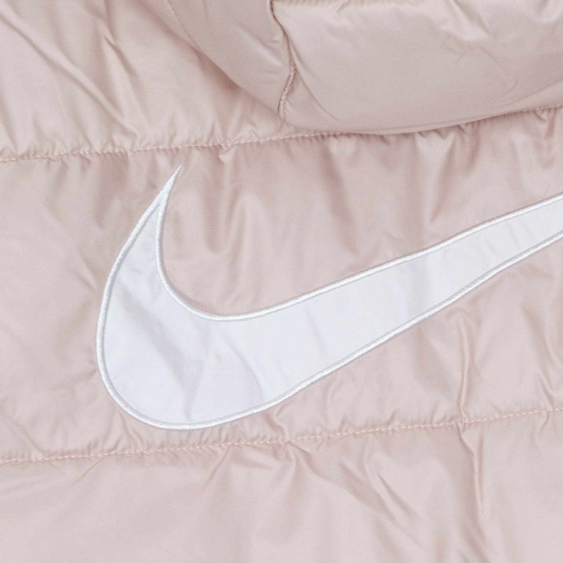 Nike Piumino Lungo Donna W Therma Fit Repel Classic Hooded Parka Pink Oxford/black/white da donna in Giacche sportive e tecniche Drestige - Casamassima, commercioVirtuoso.it