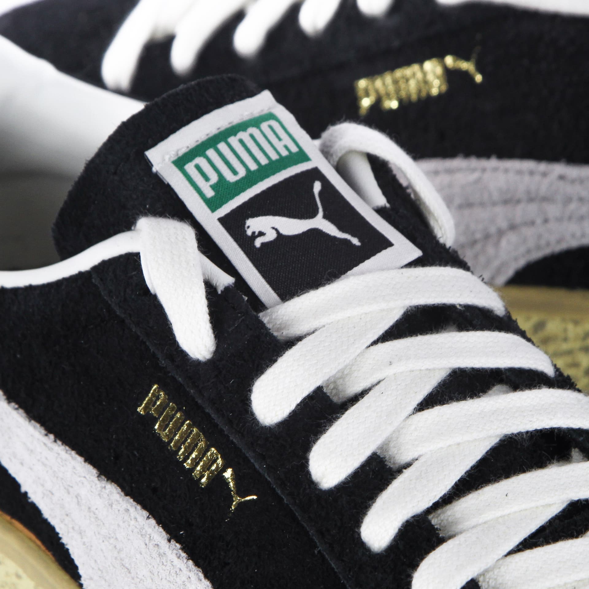 PUMA Scarpa Bassa Uomo Suede Vtg the Never Worn Black/whisper White/mellow Yellow da uomo in Sneaker casual Drestige - Casamassima, commercioVirtuoso.it