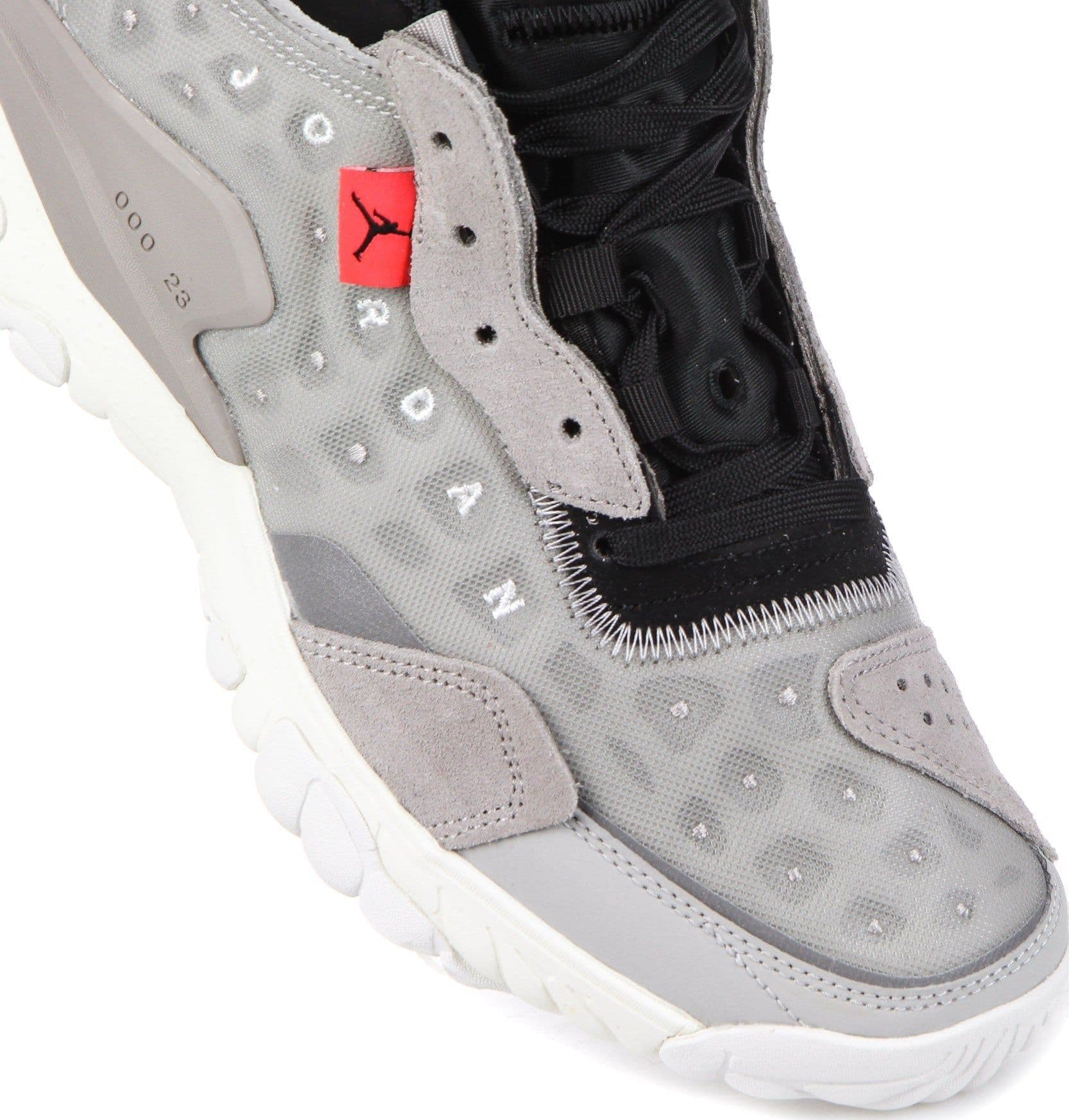 JORDAN Scarpa Bassa Uomo Jordan Delta 2 Grey Fog/black/sail/college Grey da uomo in Scarpe da Basket da donna Drestige - Casamassima, commercioVirtuoso.it