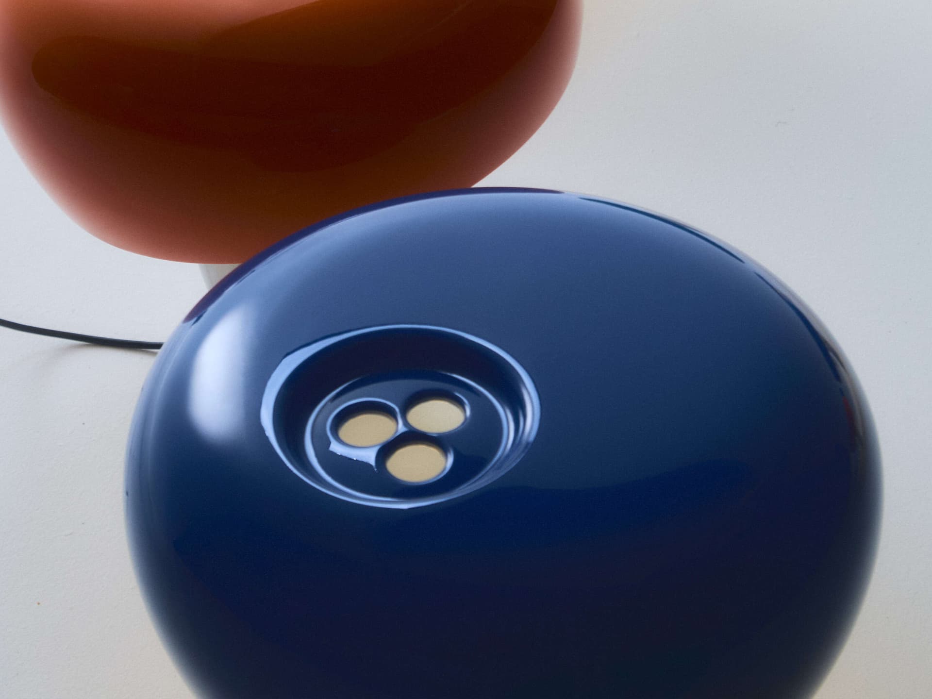 Flos Snoopy Navy Blue Lampada da Tavolo in Lampade da tavolo e abat-jour Brilla Luce - Sarzana, commercioVirtuoso.it