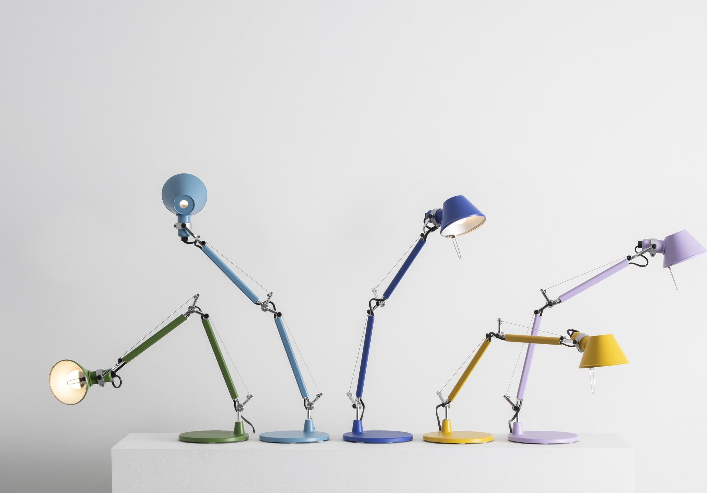 Tolomeo Micro Matt Edition - Artemide in Lampade da tavolo e abat-jour Brilla Luce - Sarzana, commercioVirtuoso.it