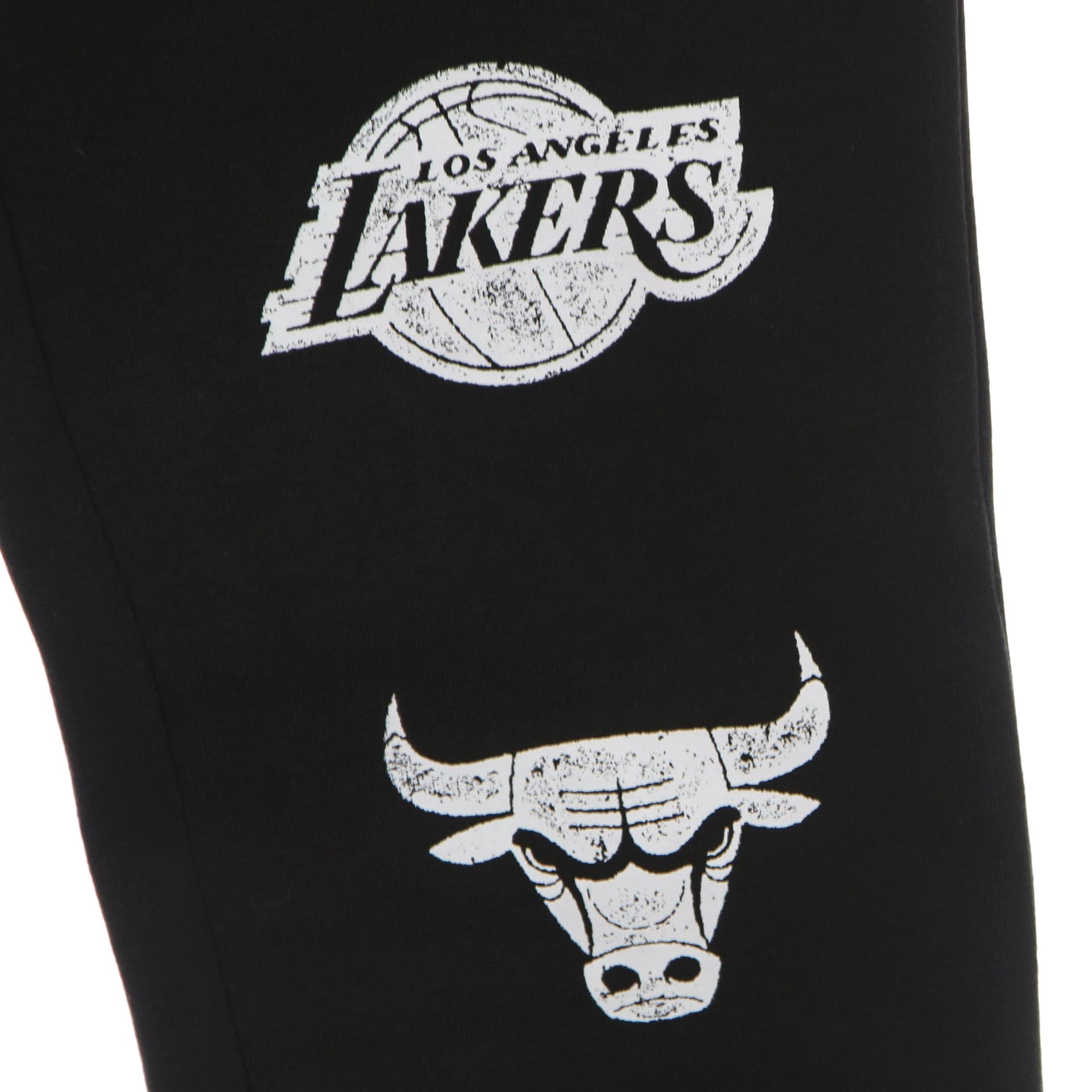 NEW ERA Pantalone Tuta Felpato Uomo Nba Multi Team Logo Jogger Black da uomo in Pantaloni sportivi Drestige - Casamassima, commercioVirtuoso.it