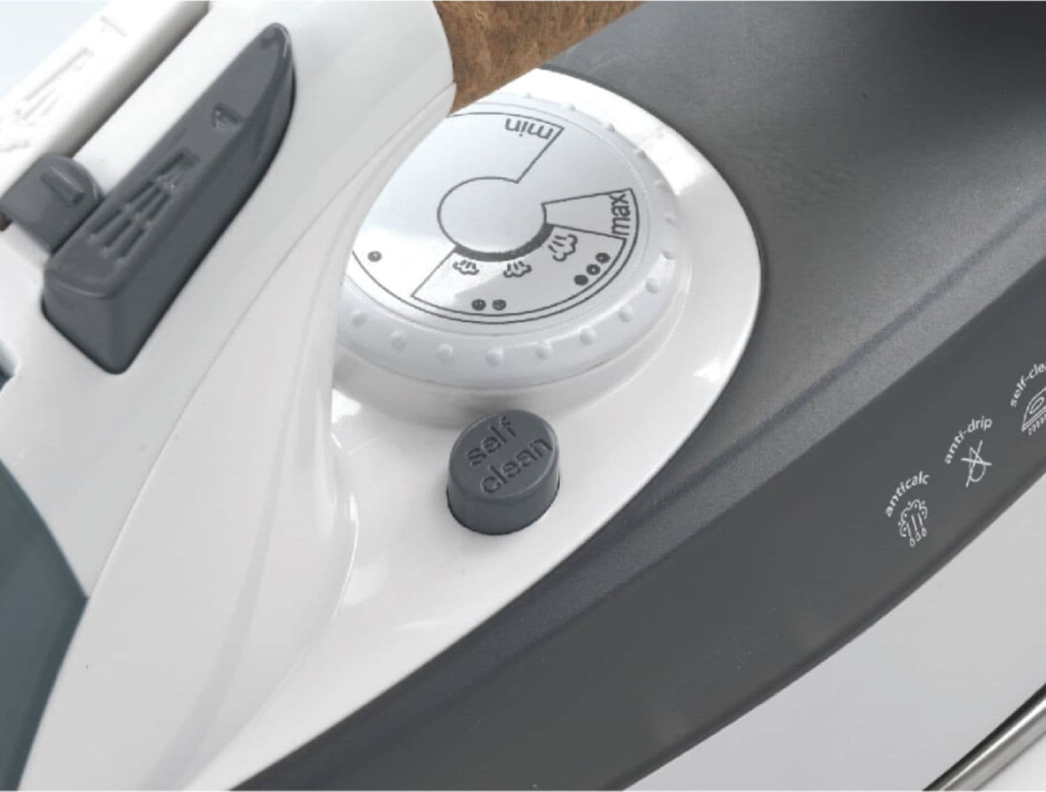 Ariete Ferro da Stiro 6232 Steam Iron 300ml 2200W Bianco/Grigio in Ferri a vapore Ecoprice.it - Avellino, commercioVirtuoso.it