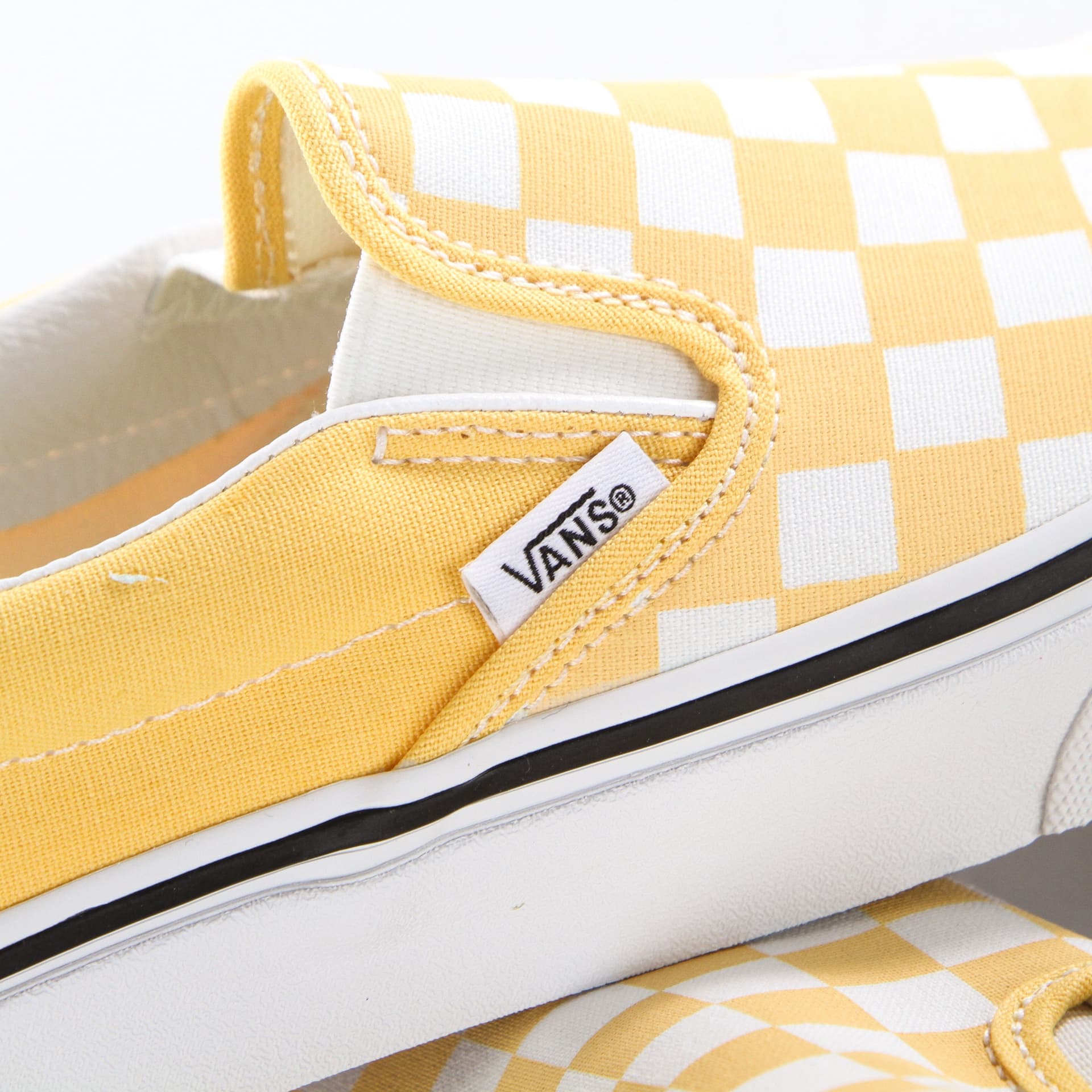 VANS Scarpa Bassa Uomo Classic Slip-on (checkerboard) Flax/true White da uomo in Sneaker casual Drestige - Casamassima, commercioVirtuoso.it