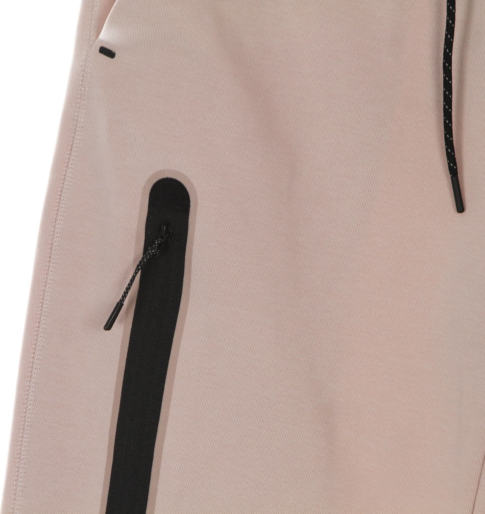 Nike Pantalone Tuta Leggero Donna Sportswear Tech Fleece Pink Oxford/white da donna in Pantaloni sportivi Drestige - Casamassima, commercioVirtuoso.it
