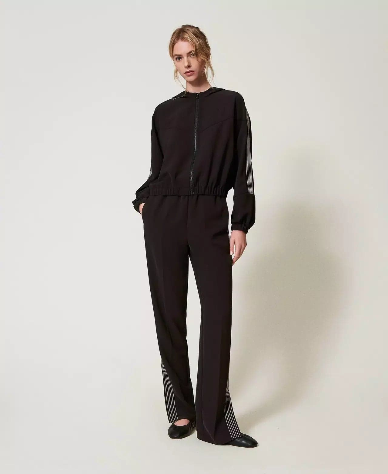 Twinset Pantalone donna in crêpe con ricamo 251TE2164 in Pantaloni Broadway Red - Barletta, commercioVirtuoso.it