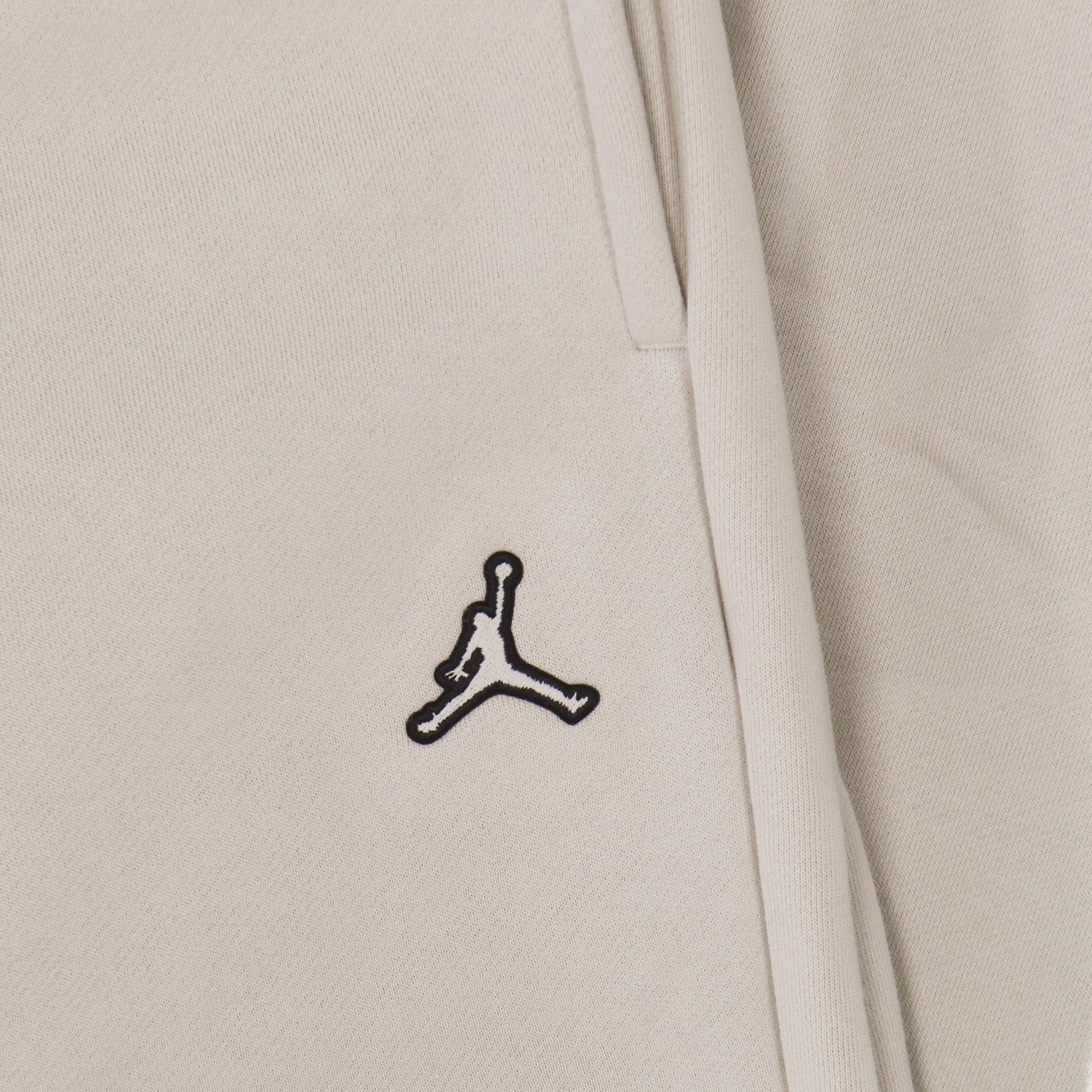 JORDAN Pantalone Tuta Felpato Uomo Essential Fleece Pant Lt Orewood Brn da uomo in Pantaloni sportivi Drestige - Casamassima, commercioVirtuoso.it