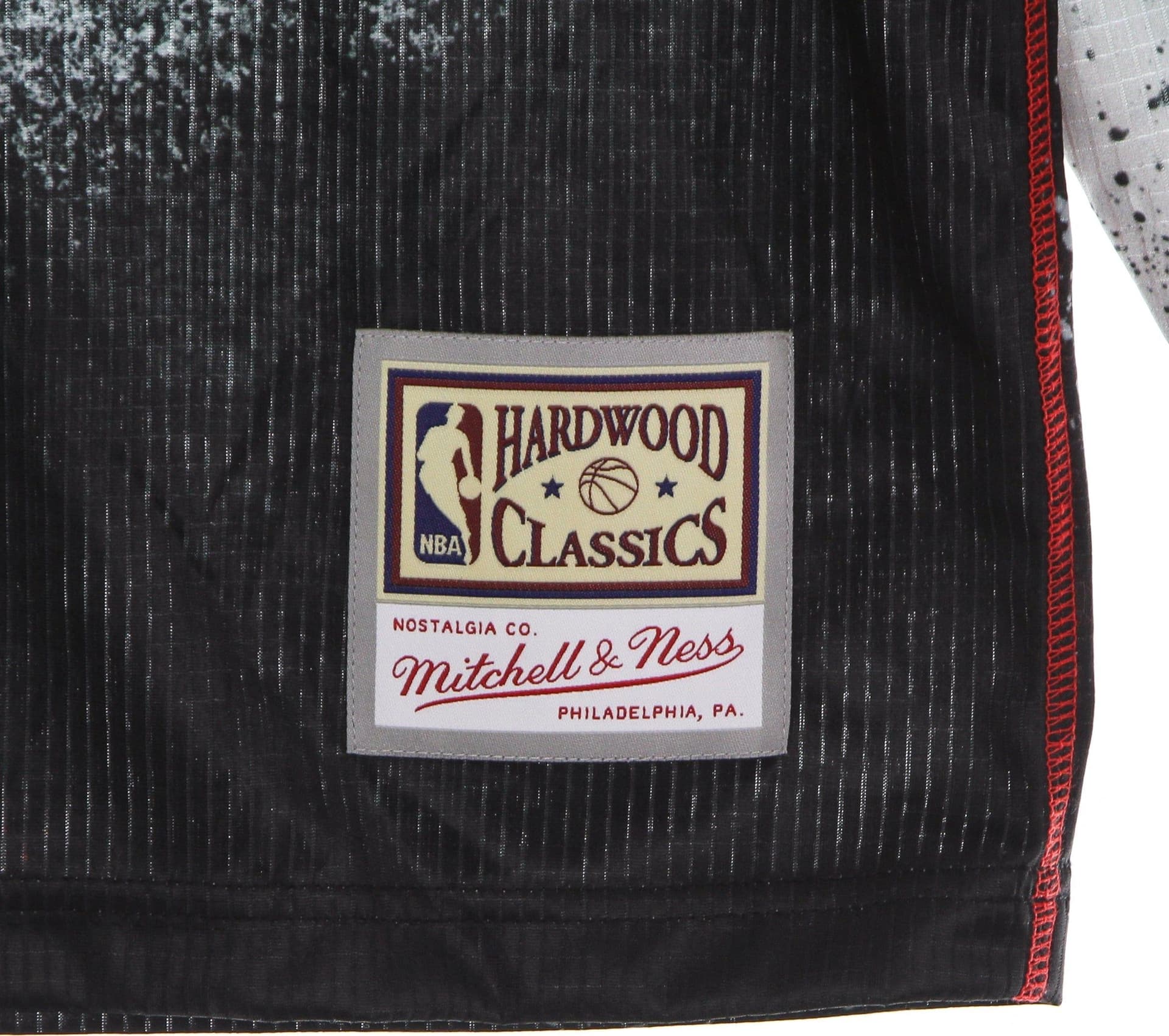 MITCHELL &amp; NESS Maglietta Manica Lunga Uomo Nba Hyper Hoops Moto L/s Hardwood Classics Chibul Red da uomo in T-Shirt Drestige - Casamassima, commercioVirtuoso.it