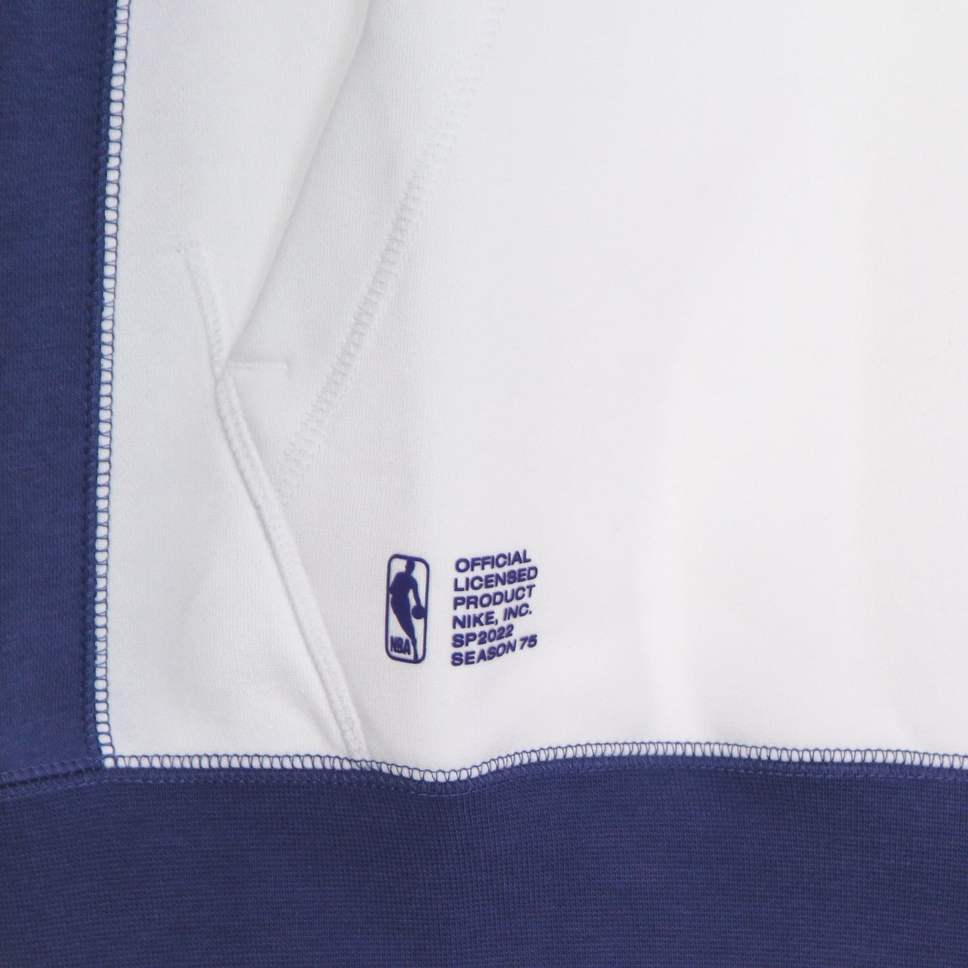 NIKE NBA Felpa Cappuccio Uomo Nba Fleece Hoodie Team 31 Courtside White da uomo in Felpe con cappuccio Drestige - Casamassima, commercioVirtuoso.it