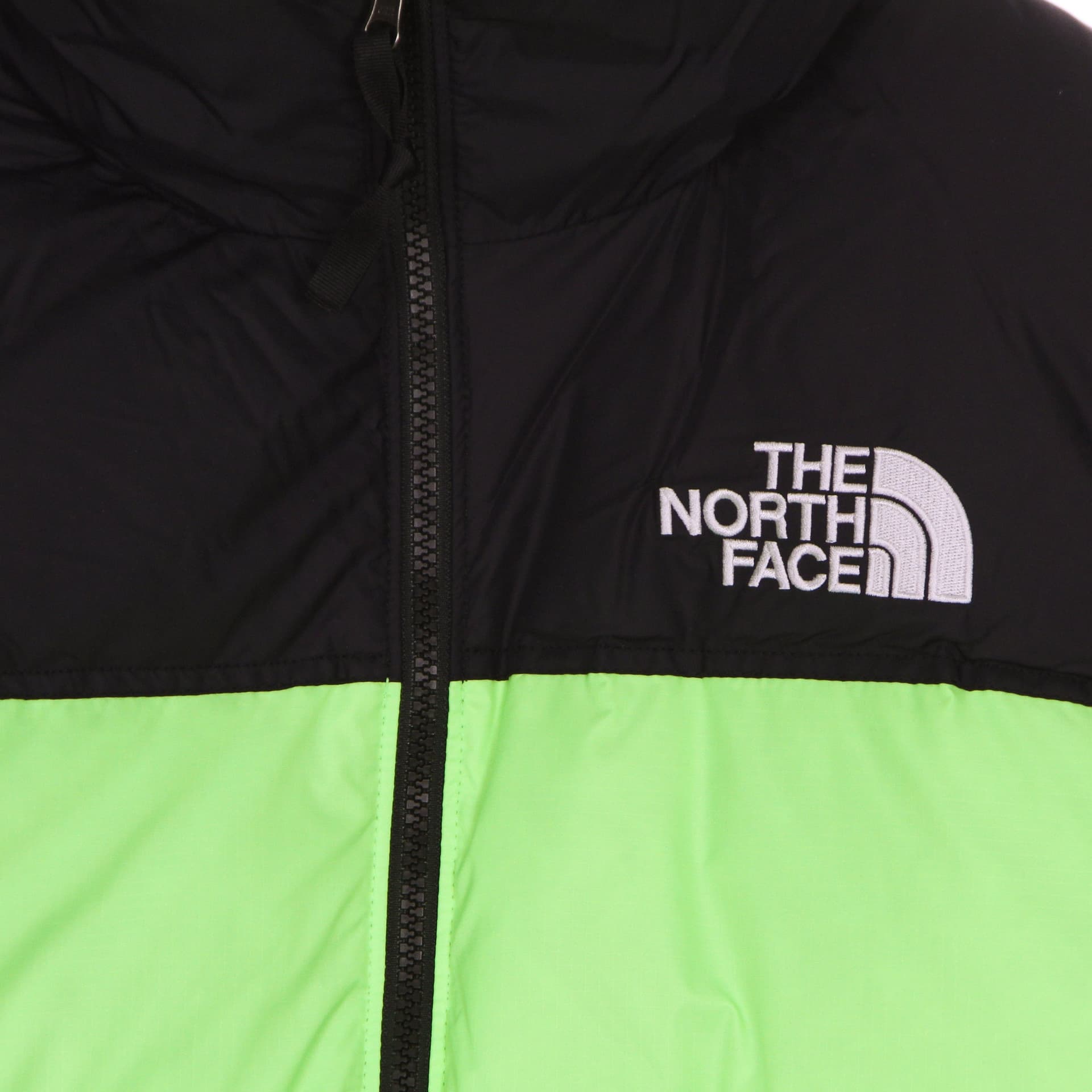 THE NORTH FACE Piumino Uomo 1996 Retro Nuptse Safety Green/tnf Black da uomo in Giacche Drestige - Casamassima, commercioVirtuoso.it