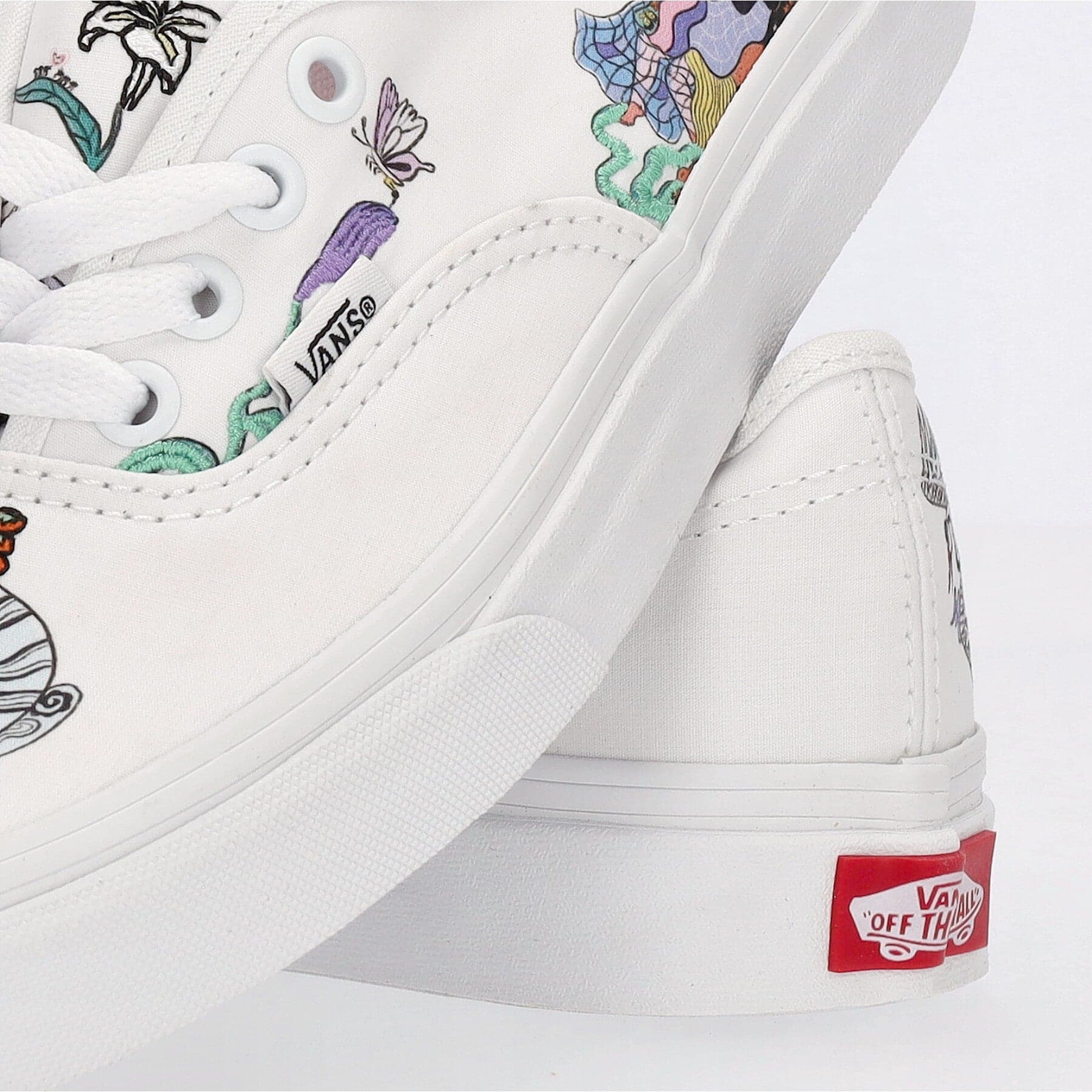 VANS Scarpa Bassa Donna Authentic (otw Gallery) X Ashley Lukashevsky White da donna in Sneaker casual Drestige - Casamassima, commercioVirtuoso.it